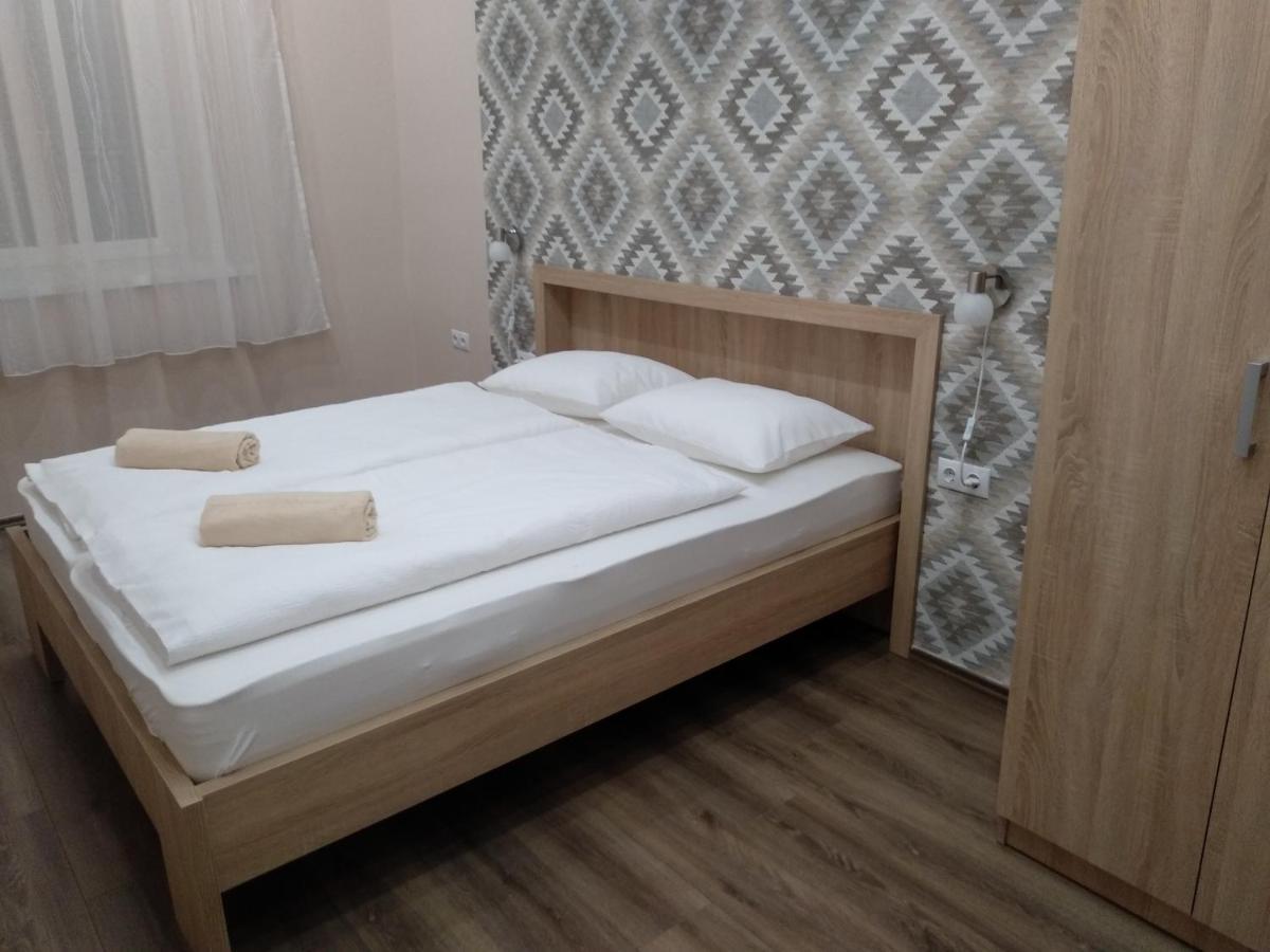 Gesztenye Apartman Makó Exterior foto