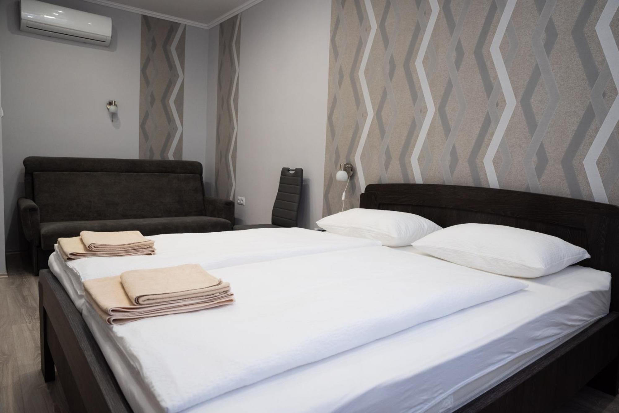 Gesztenye Apartman Makó Exterior foto