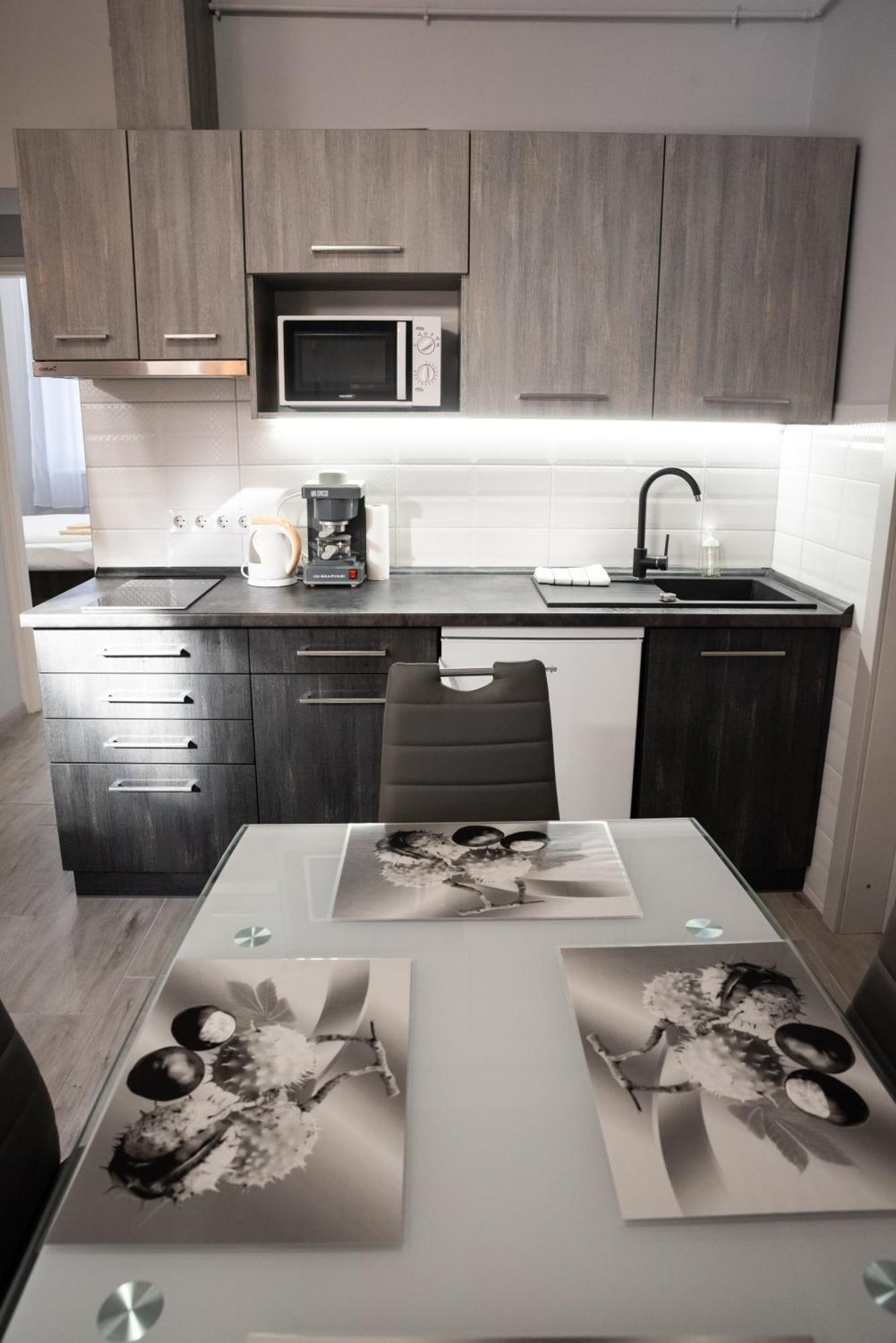 Gesztenye Apartman Makó Exterior foto